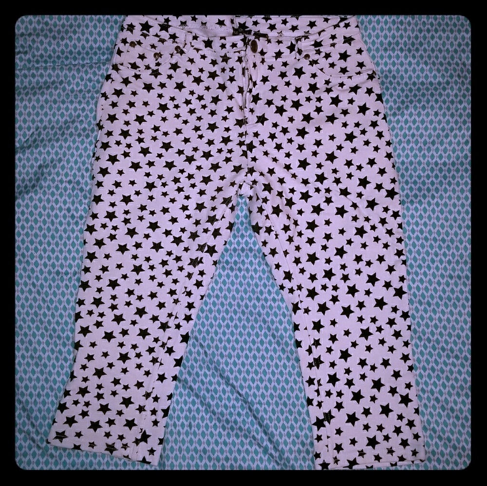 Black and white star print Capri pants